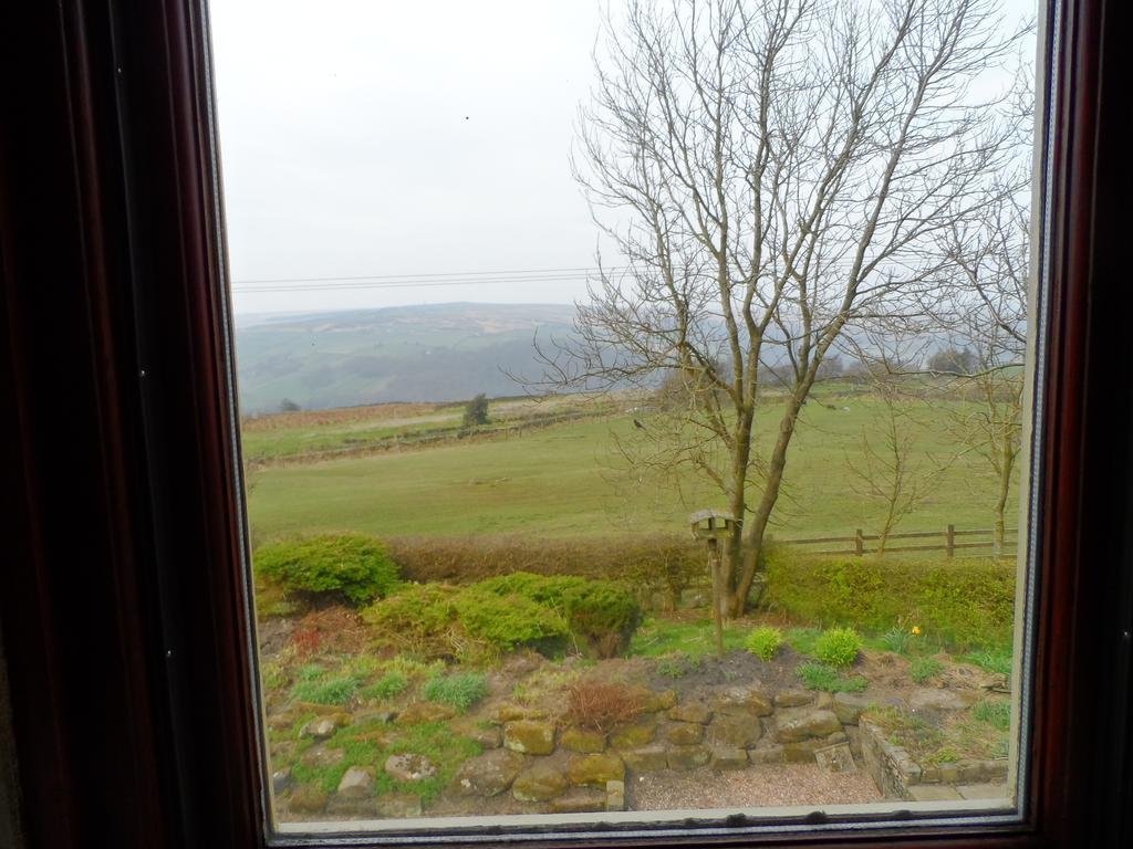 Far Moorside Farm B&B Hebden Bridge Room photo